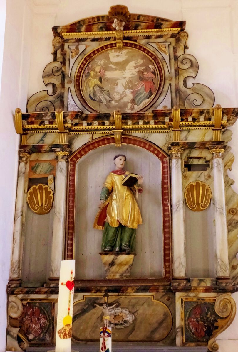 Noerdlicher Seitenaltar