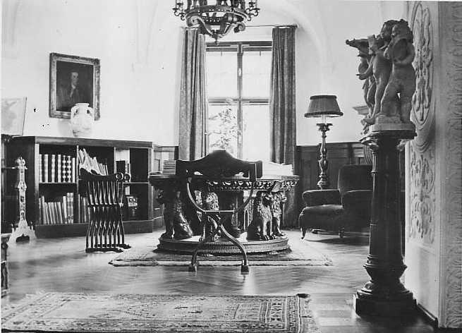 Bild 54 Bibliothek